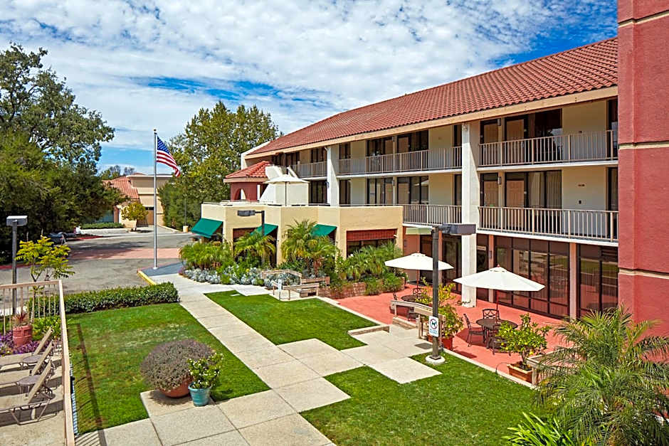 La Quinta Inn & Suites by Wyndham Thousand Oaks Newbury Park