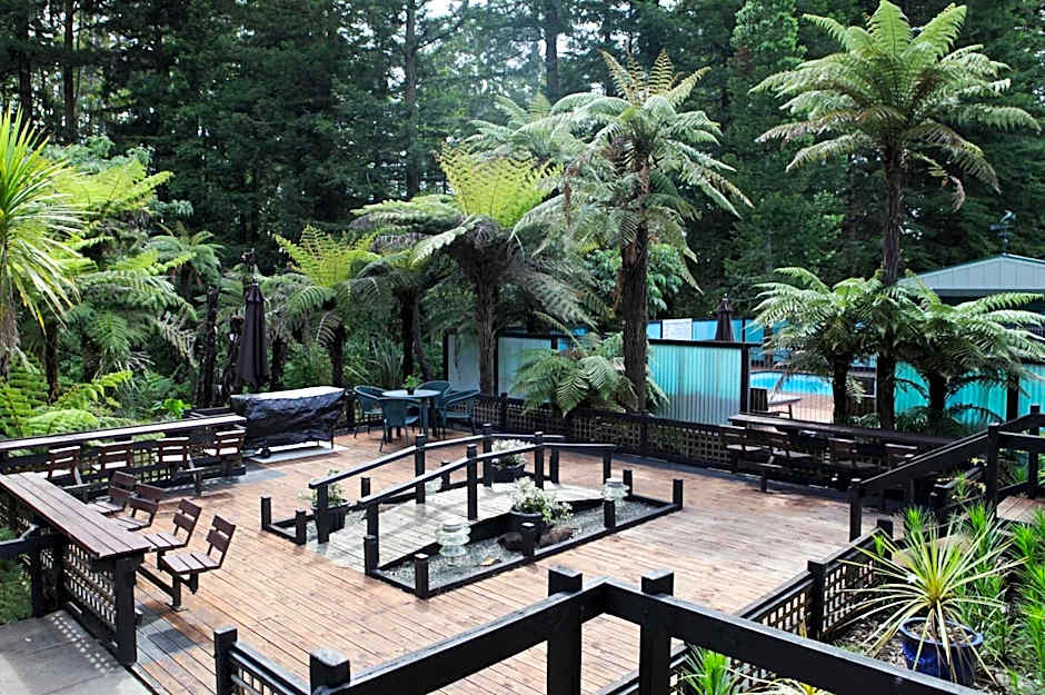 Woodlands Motel