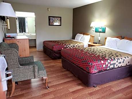 Queen Room with Two Queen Beds - Disability Access