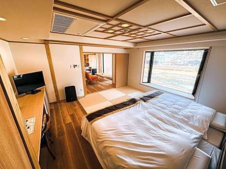 Twin Room with Shower