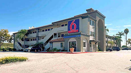 Motel 6-Bellflower, CA - Los Angeles