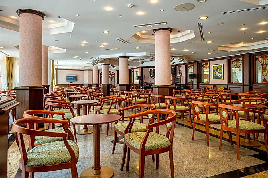 Helena Park - Ultra All Inclusive