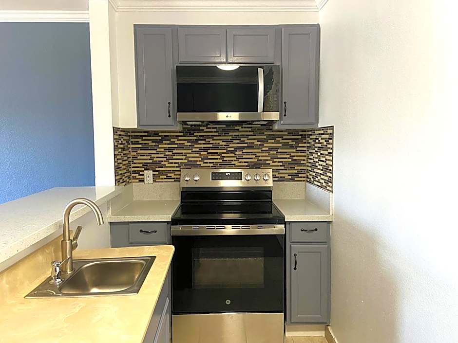 Ramada by Wyndham Los Angeles/Koreatown West