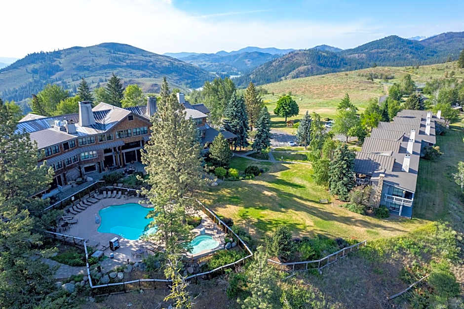 Sun Mountain Lodge