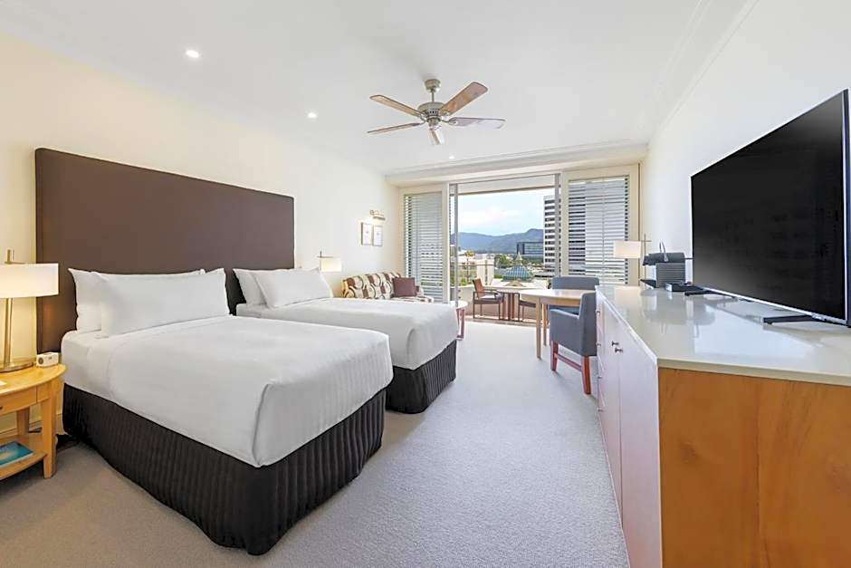 Pullman Reef Hotel Casino