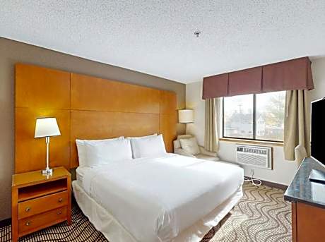 Oscoda Lakeside Hotel