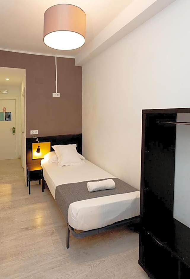 Easy Sants by Bossh! Hotels