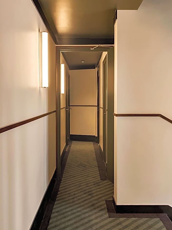 Arian Hotel