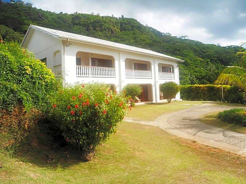 La Residence Villas & Studios