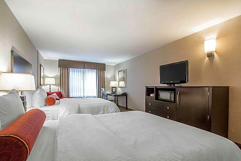 Clarion Inn Elmhurst - Oak Brook Near I-88, I-290, I-294