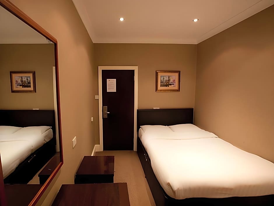 Photo 1 of 3 of Single Room