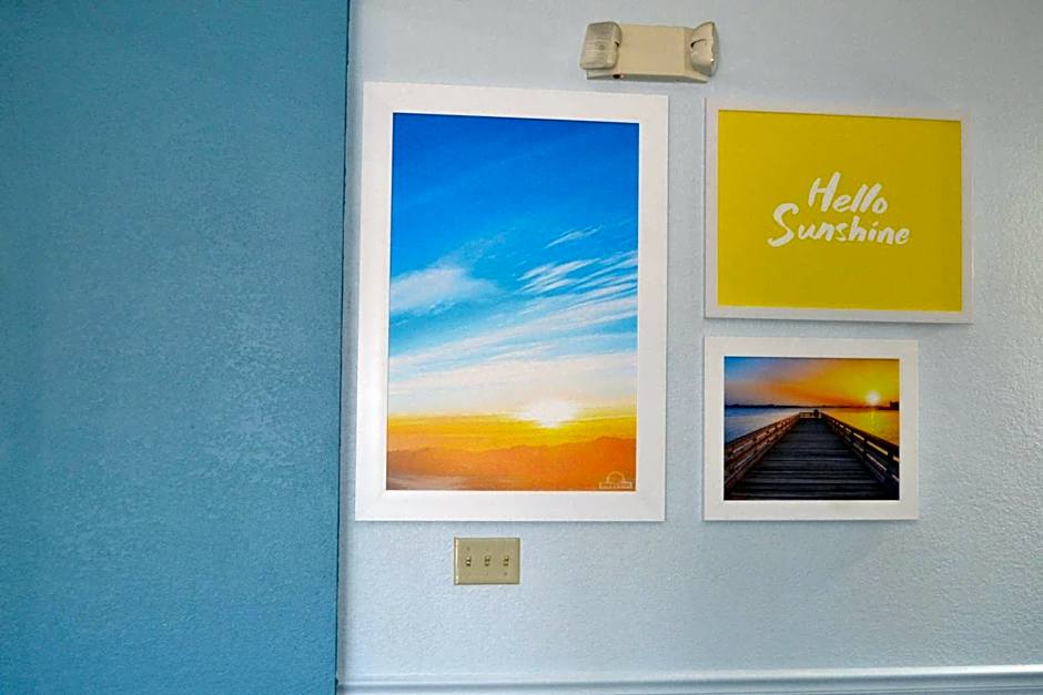 Days Inn and Suites by Wyndham Sikeston