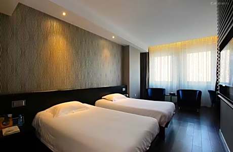 Huazhu - Business Twin Room