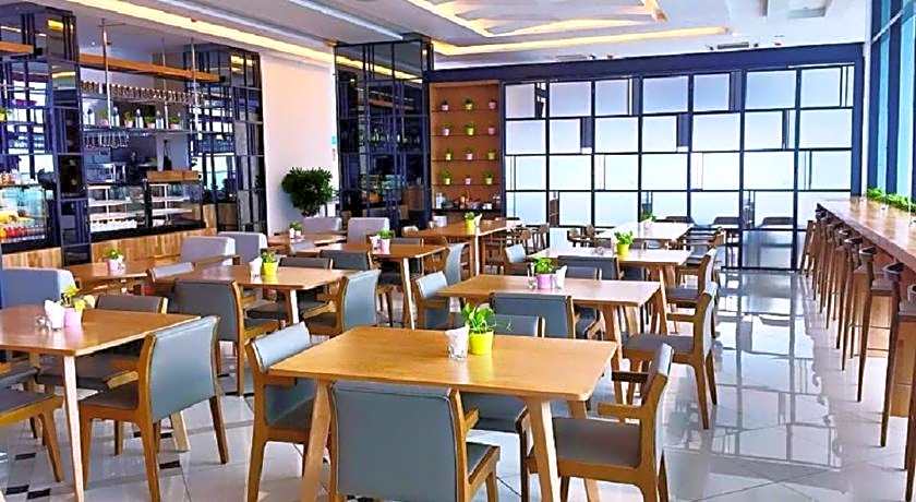 The Shore Hotel & Residences