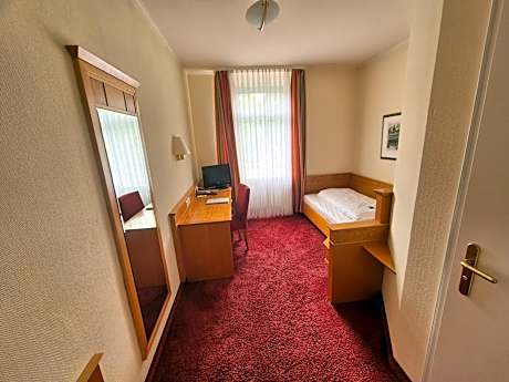Standard Single Room with Shower