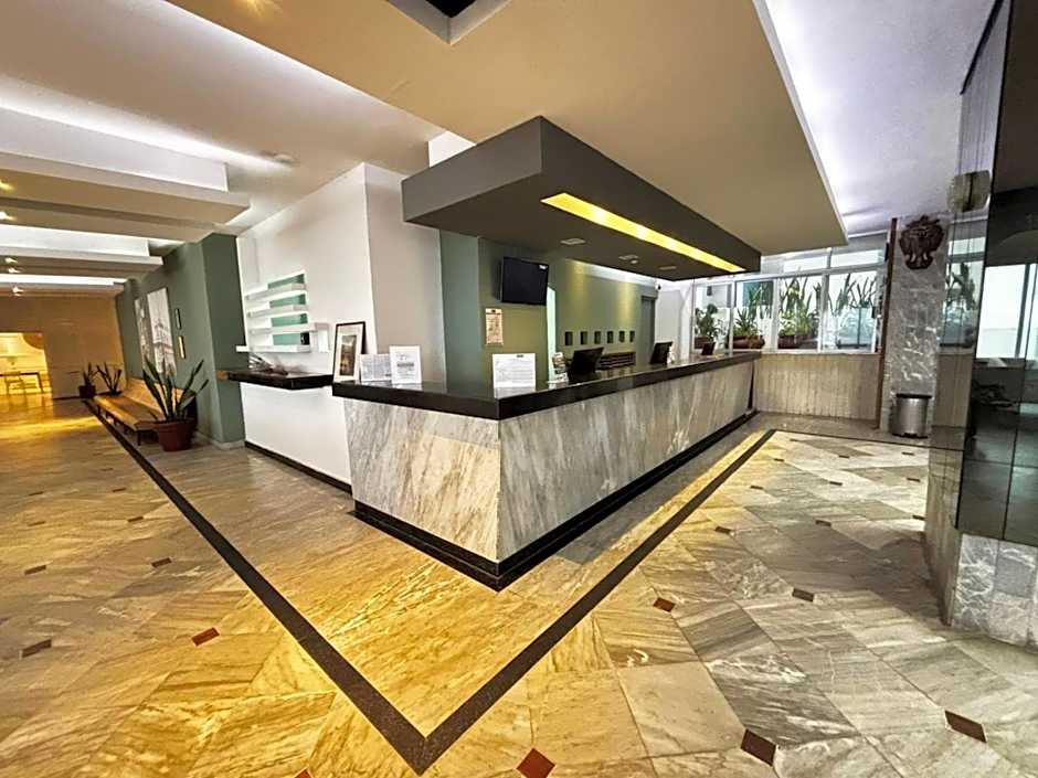 Hotel Royalty