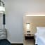 Holiday Inn Express Hotel & Suites-Magee By IHG