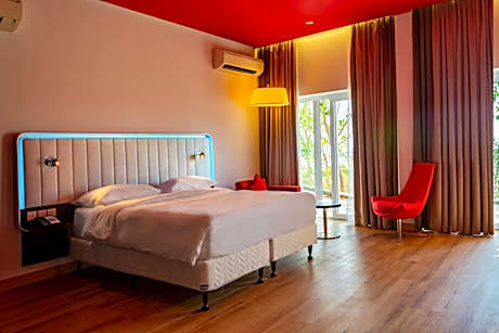 Superior Room with Terrace and Sea View