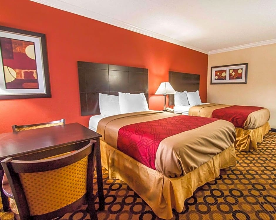 Econo Lodge Richmond Hill
