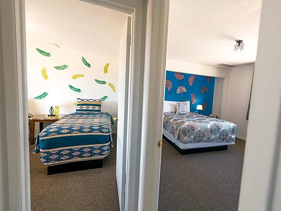 Home Style Apartments - 1 & 3 BR Suites with Full Kitchen