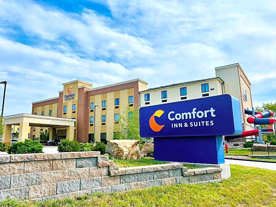 Comfort Inn & Suites Shawnee - Kansas City