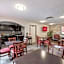 Red Roof PLUS & Suites Opelika