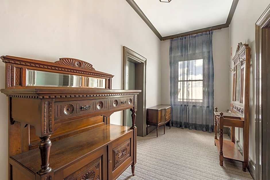 The Great Western Hotel