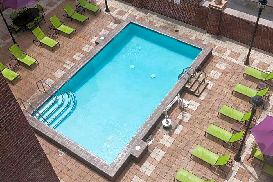 Holiday Inn Savannah Historic District, an IHG Hotel