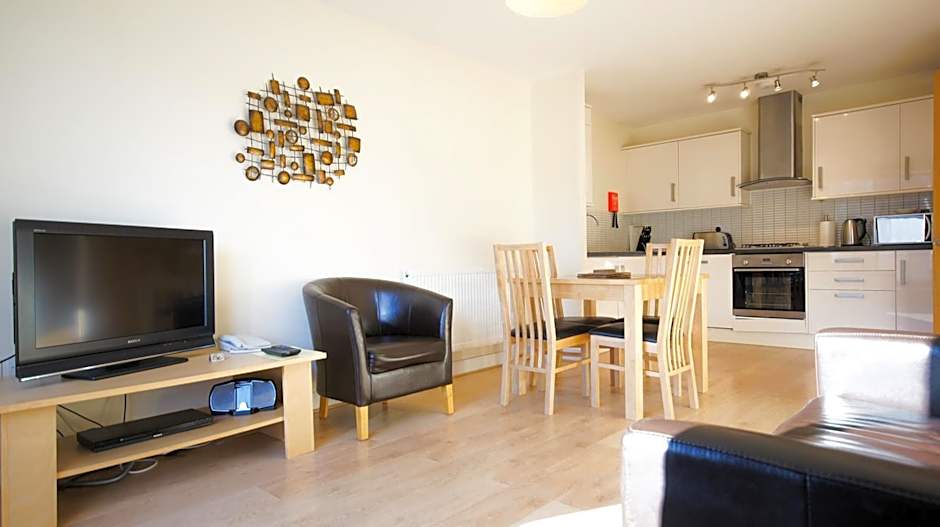 Crompton Court Apartments