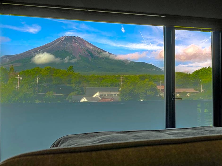 Mt Fuji View and Private Sauna Ryokan Shizuku しずく