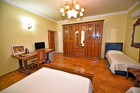 Superior Family Room