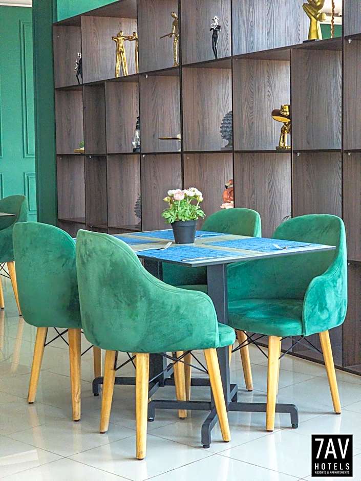 L'escale Appart-hôtel By 7AV HOTELS