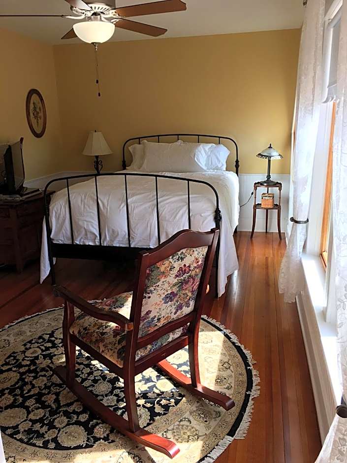 Attwood House Bed and Breakfast near Manhattan, KS