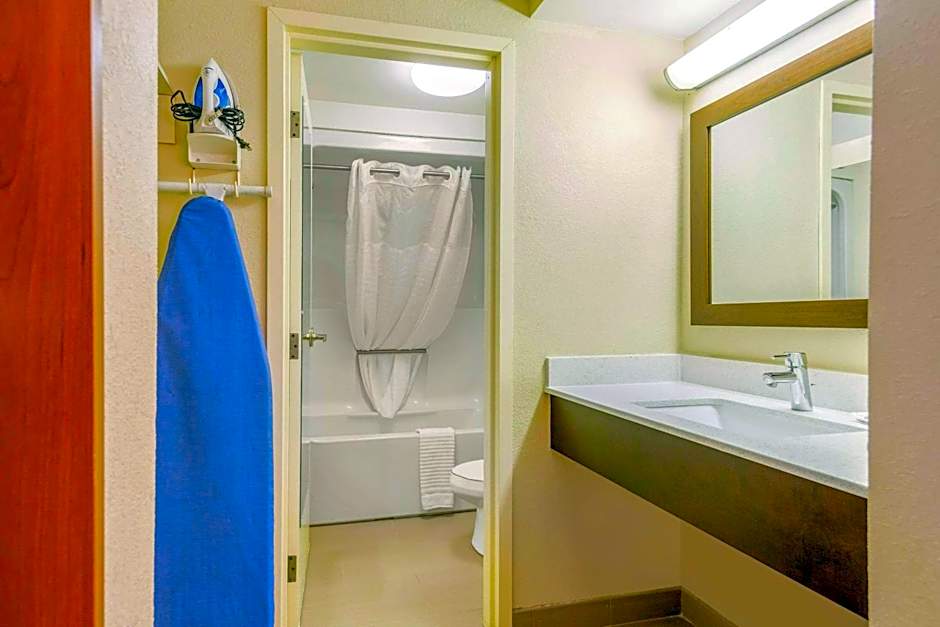 Quality Inn & Suites Olde Town