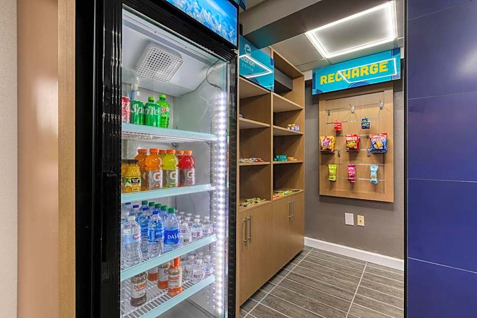 Clarion Pointe Decatur Downtown