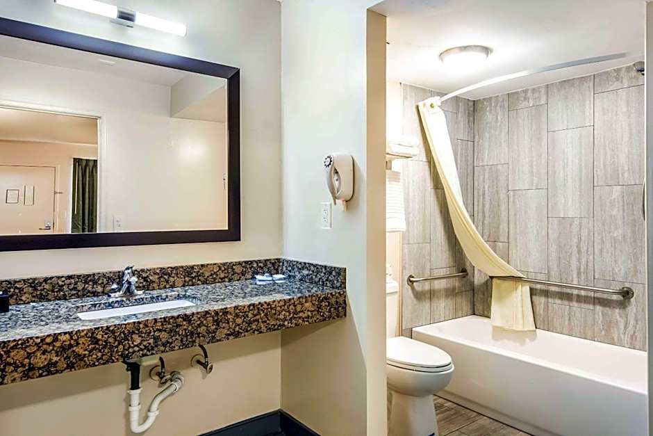 Brentwood Inn Richmond South