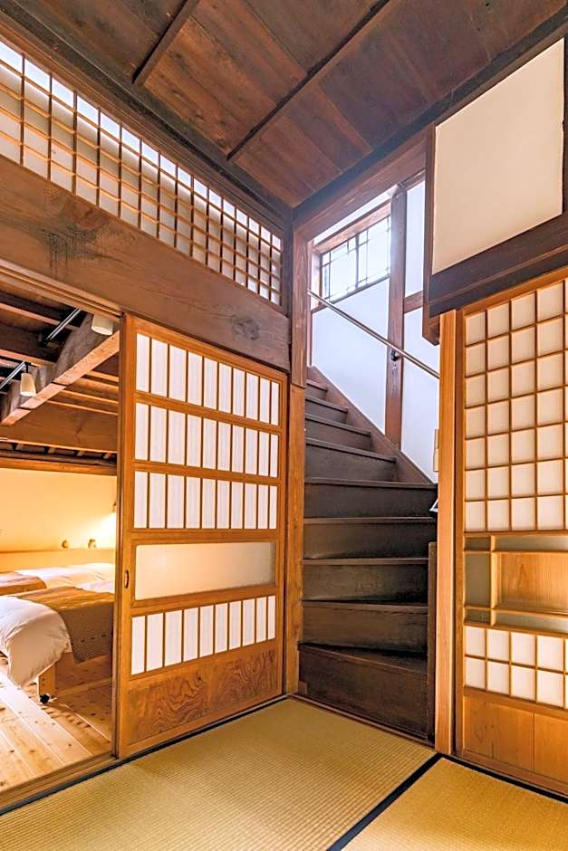 城下町家 茶庭 飛び石 BBQ 筍 金蔵Kinzo