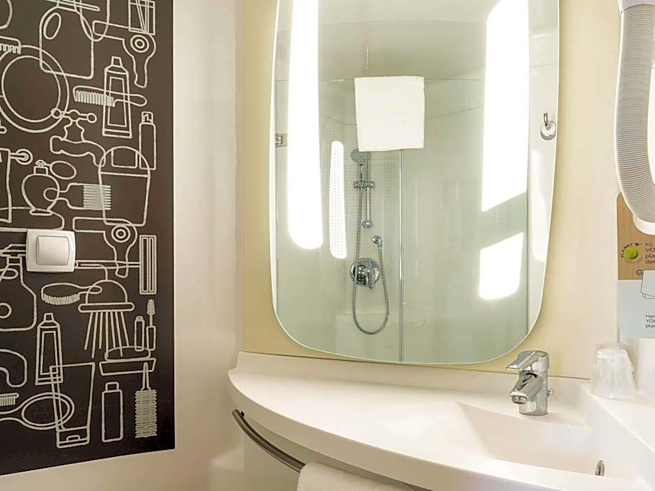 Ibis Honfleur