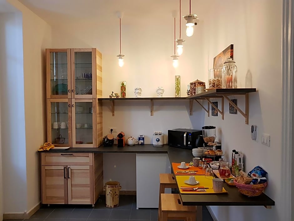 B&B Aziz – Palermo, CA