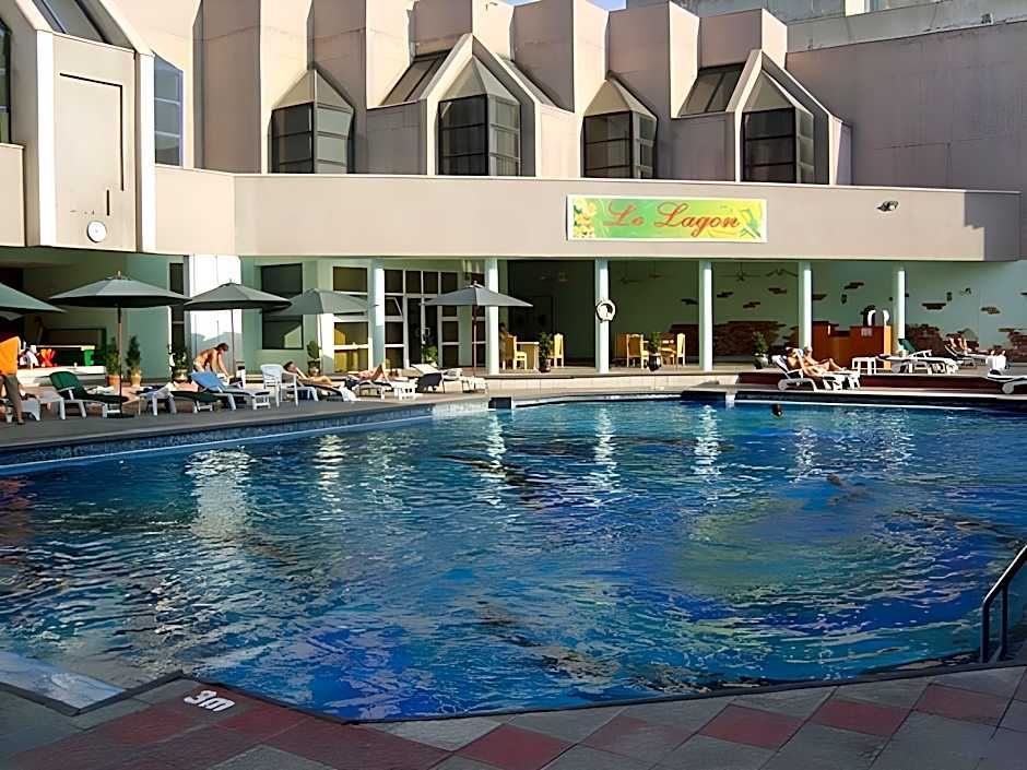 Le Grande Plaza Hotel