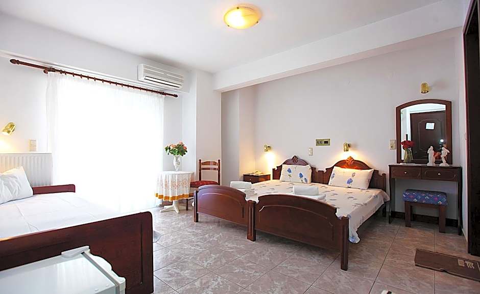 Hotel Fourkos