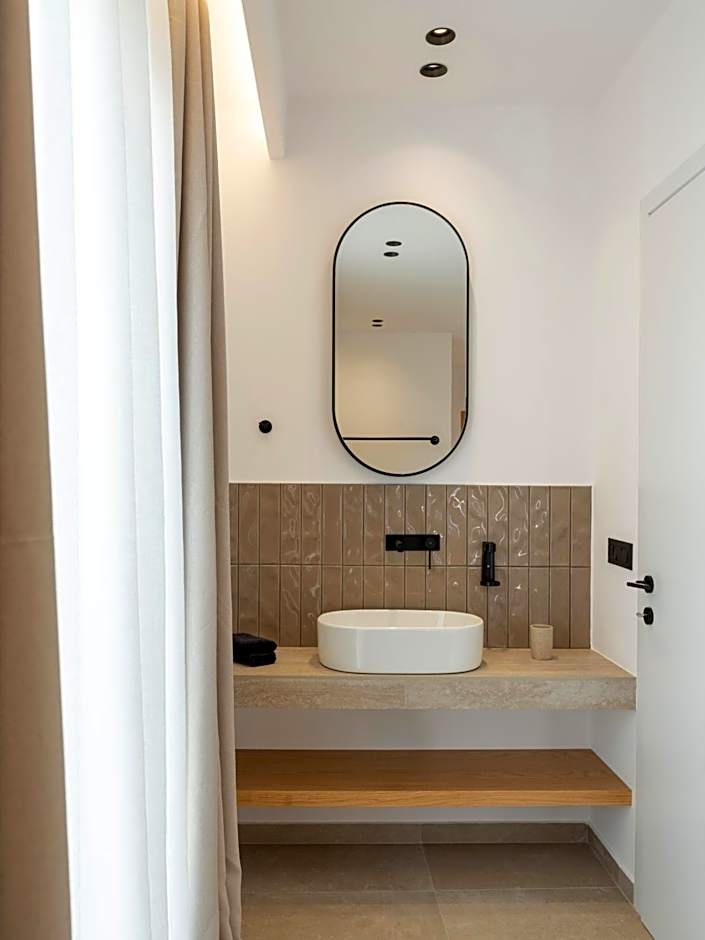 Anemelia way of living