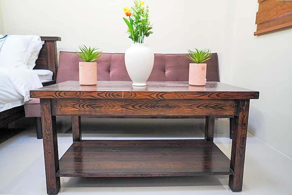 La Galleon Suites Hotel