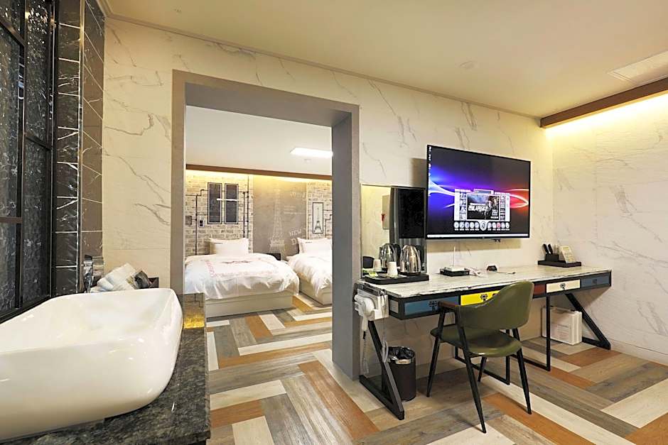 Hotel Mondavi