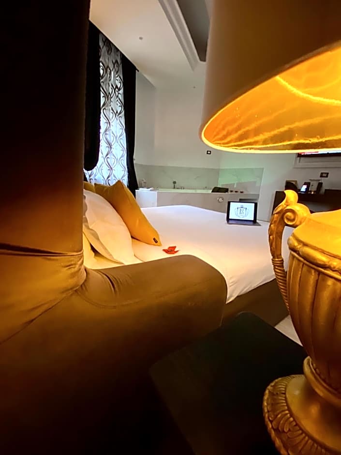 Escape Luxury Suite - CA Domus Collection