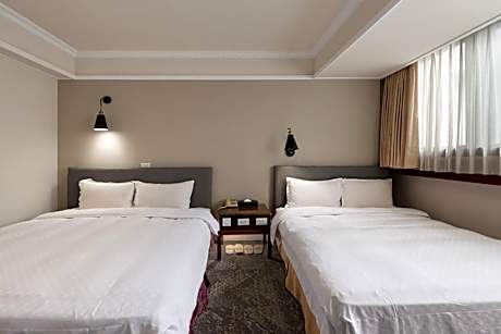 Deluxe Family Room (4 Adults)