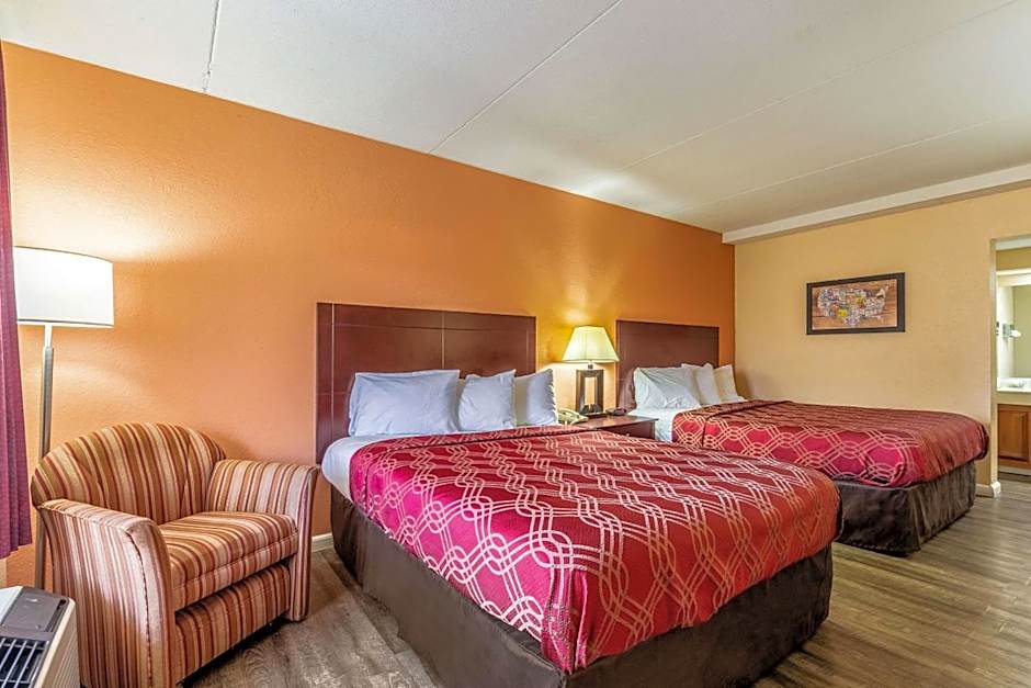 Econo Lodge Rocky Top