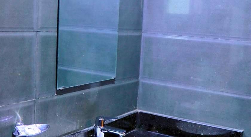 Alezz Suites Salalah