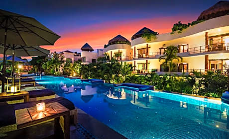 Porto Playa Condo Hotel and Beach Club