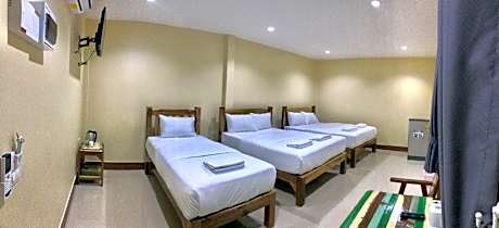 Family Room with Garden View